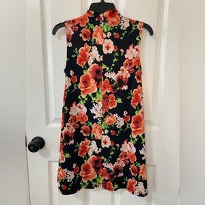 Floral sundress for the Summer, Size Small